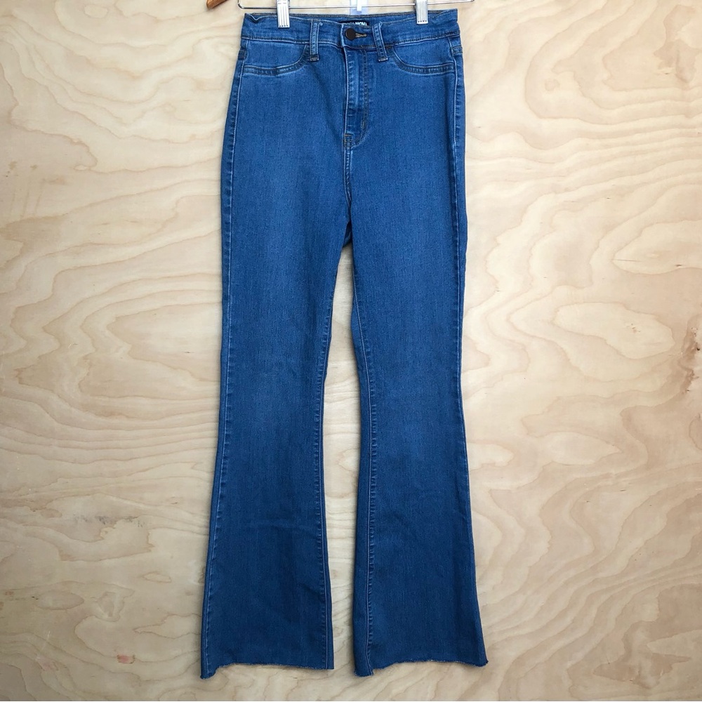 Fashion Nova High Rise Flare Down Jean Juniors Size 3.